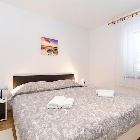 Appartamento Justic Krk Town Esterno foto