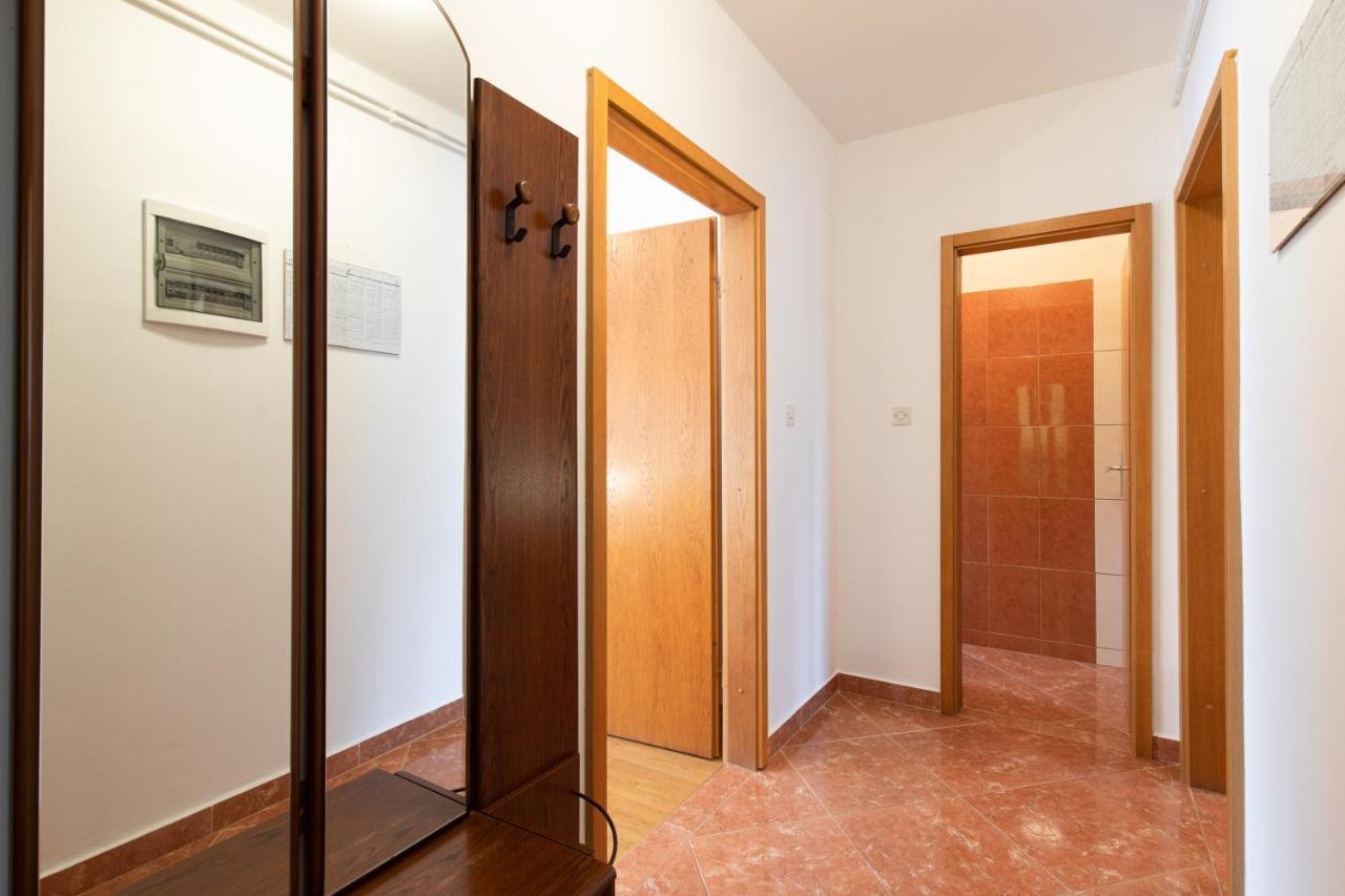 Appartamento Justic Krk Town Esterno foto