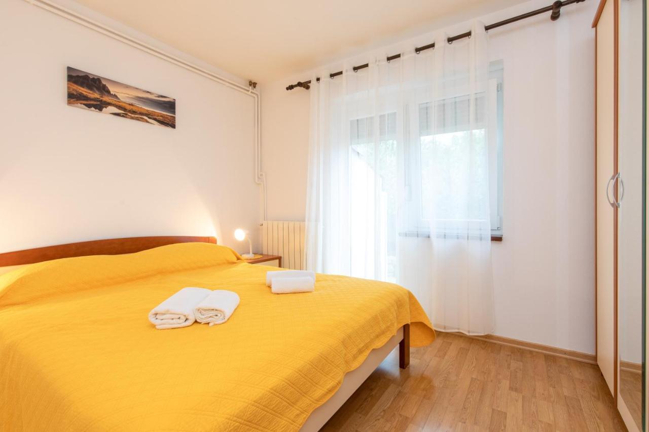 Appartamento Justic Krk Town Esterno foto