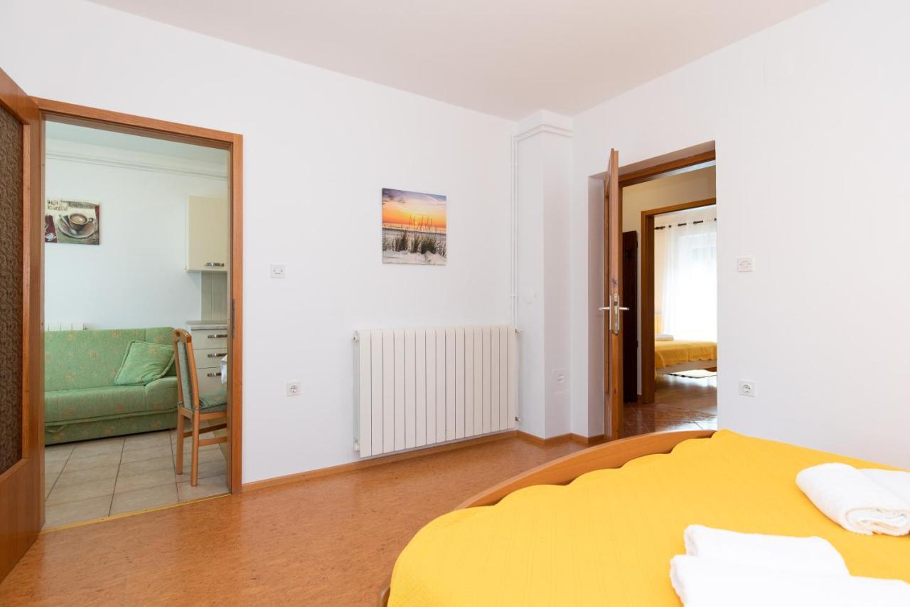 Appartamento Justic Krk Town Esterno foto