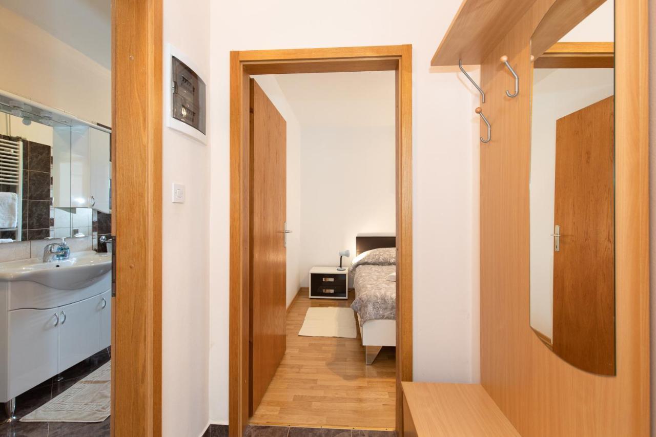 Appartamento Justic Krk Town Esterno foto