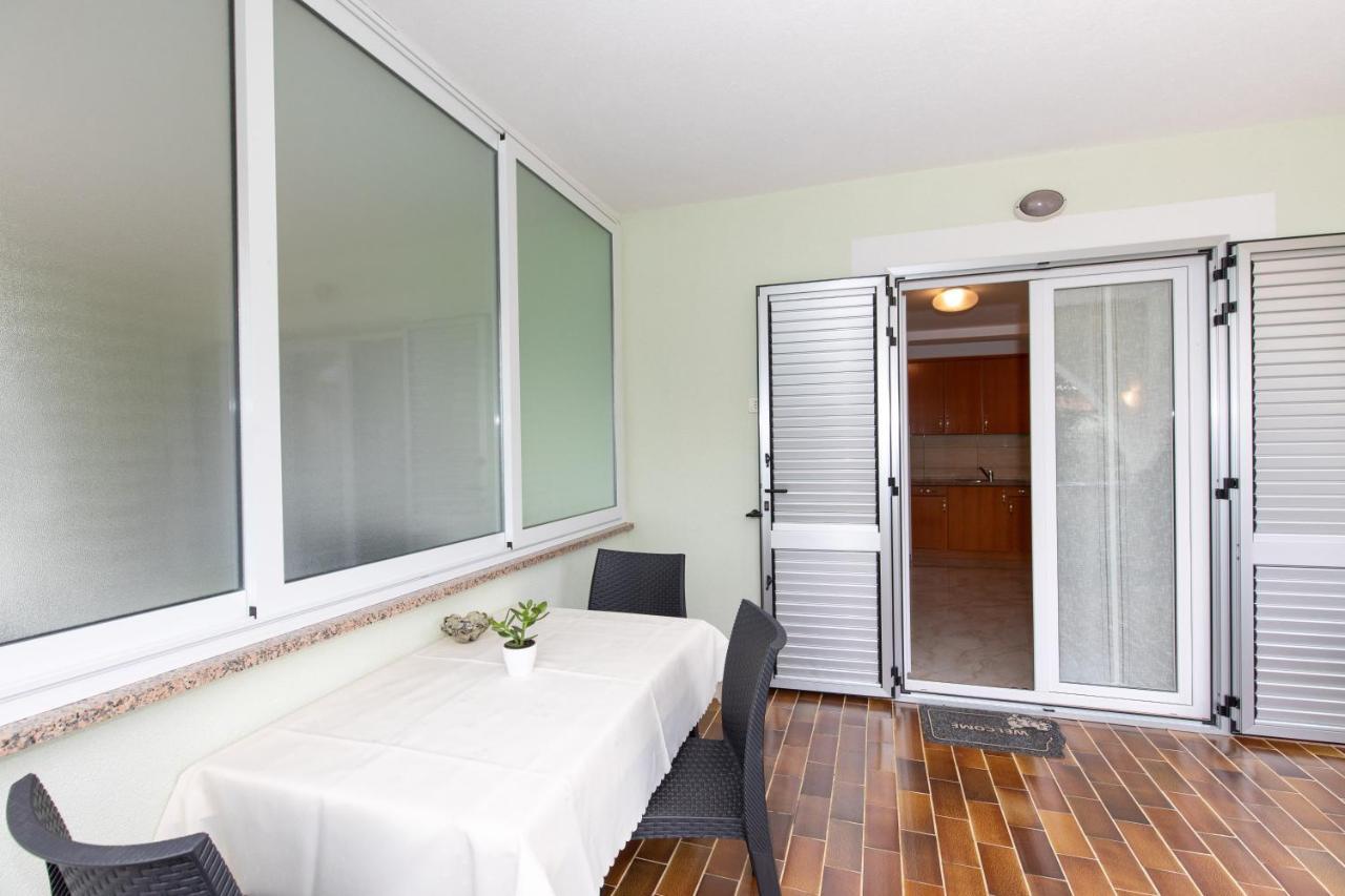 Appartamento Justic Krk Town Esterno foto